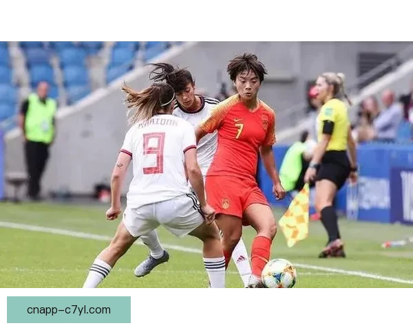 中国女足飞抵悉尼正式开启备战